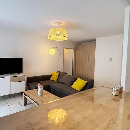- 2-room For 4 People, Ultra شقة مونبيلييه